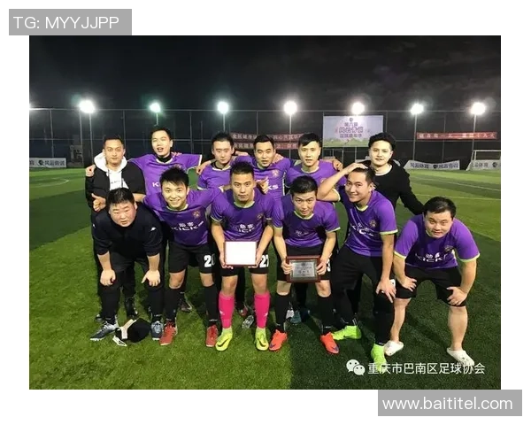 南京足球队荣登全国足球团队协作排行榜第九名展现团队精神与实力