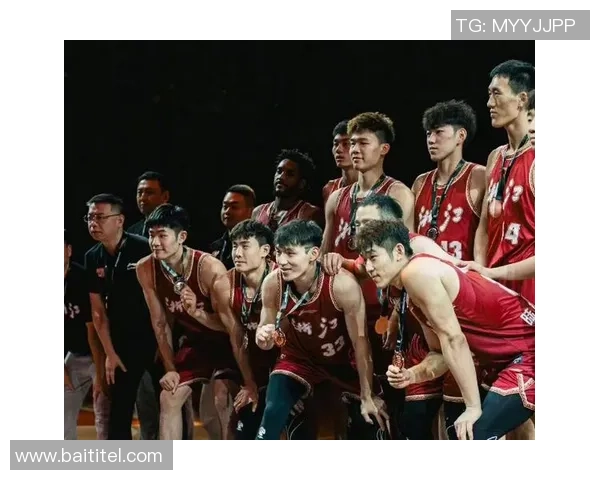 杭州篮球队在洲际杯积分榜中以77分稳居第一名，展现强劲实力